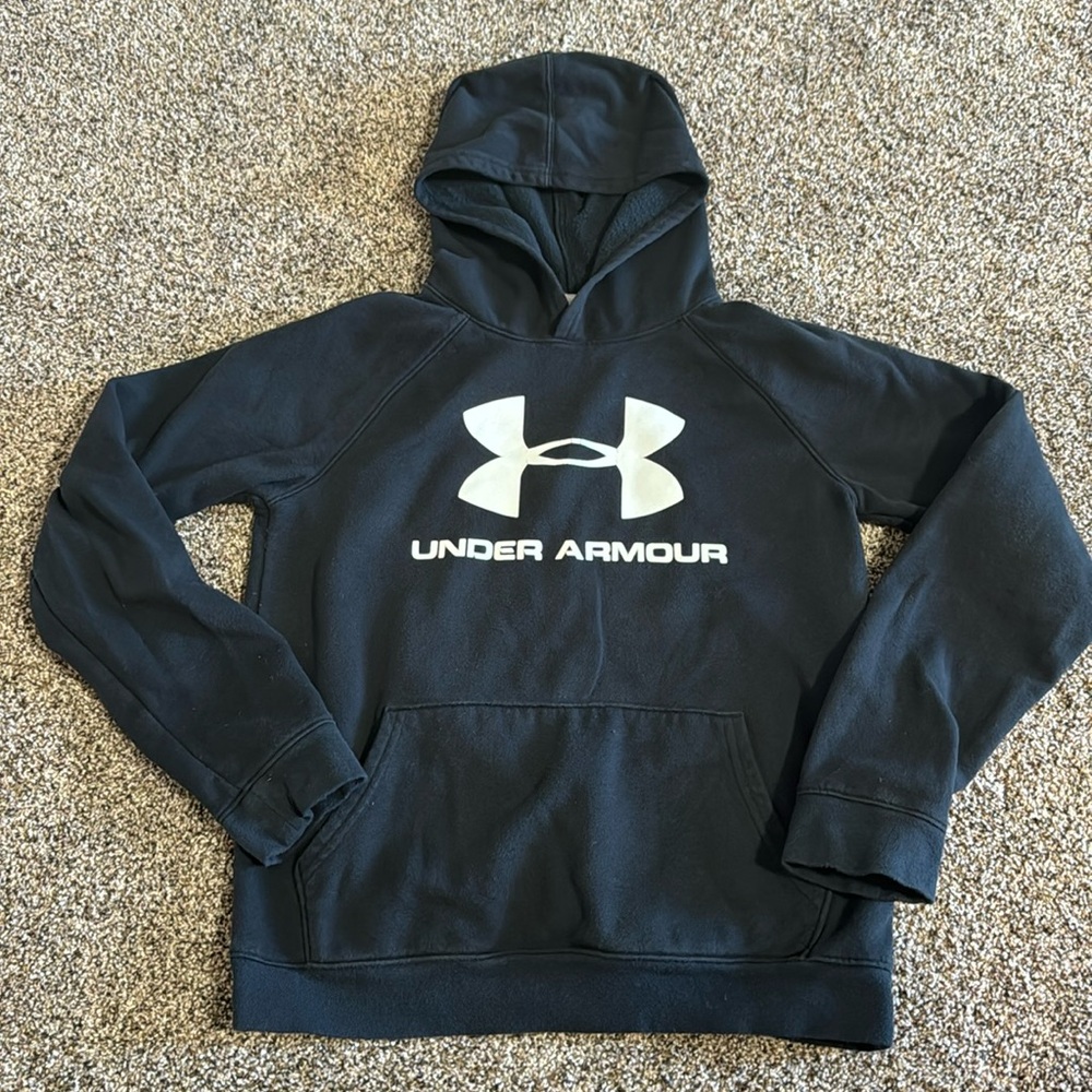 VGUC under armour hoodie YXL